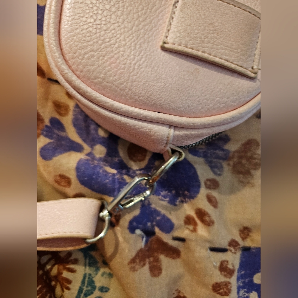 Light Pink Buckle Down DISNEY Belt Bag Pin Purse - Picture 4 of 8